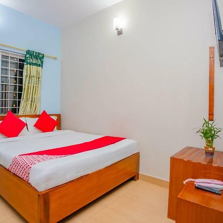 Oyo 575 Api Suites Покхара Экстерьер фото