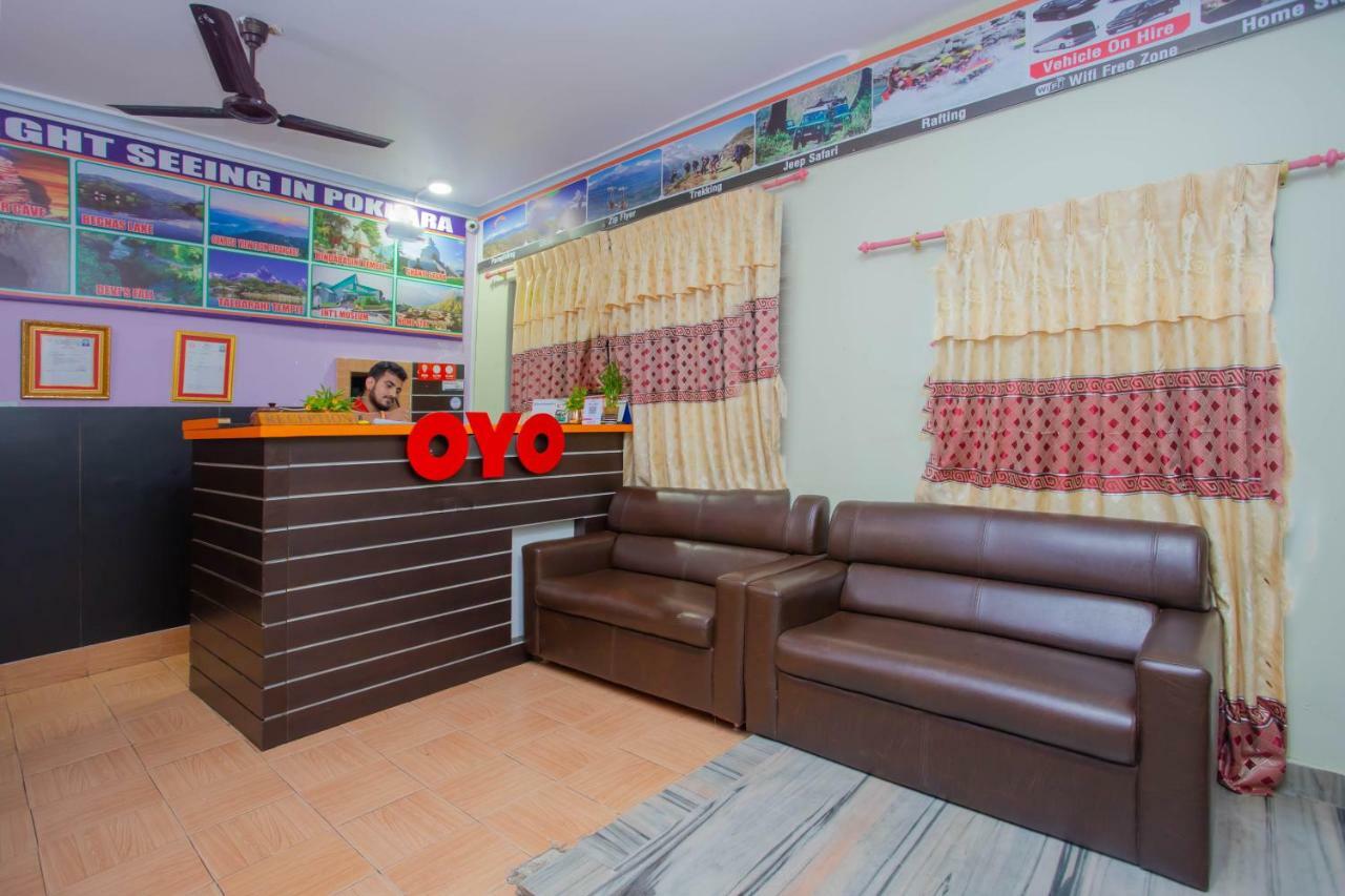 Oyo 575 Api Suites Покхара Экстерьер фото