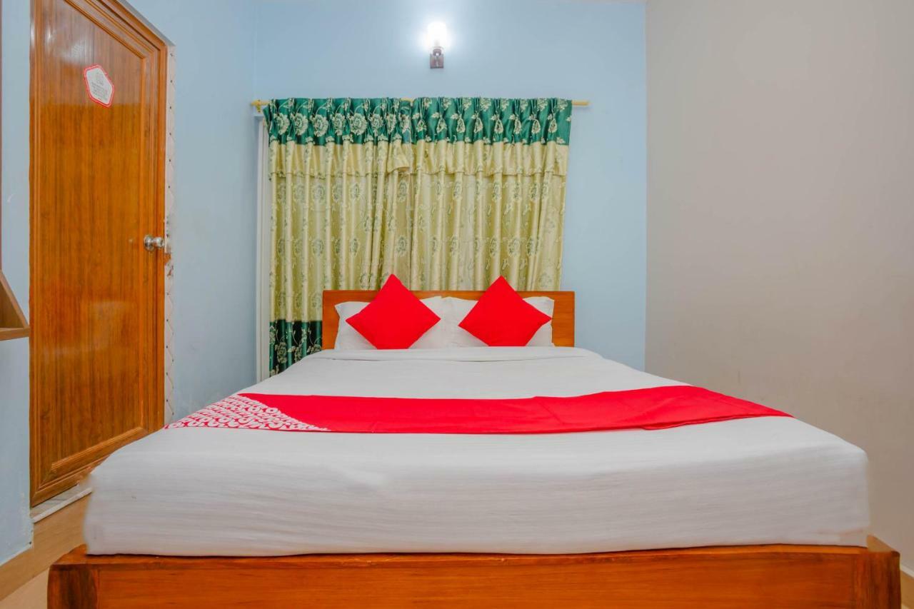 Oyo 575 Api Suites Покхара Экстерьер фото