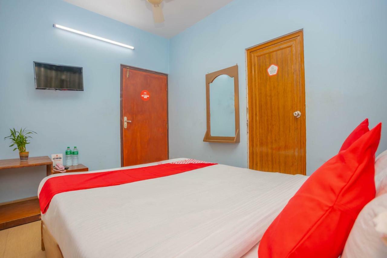Oyo 575 Api Suites Покхара Экстерьер фото